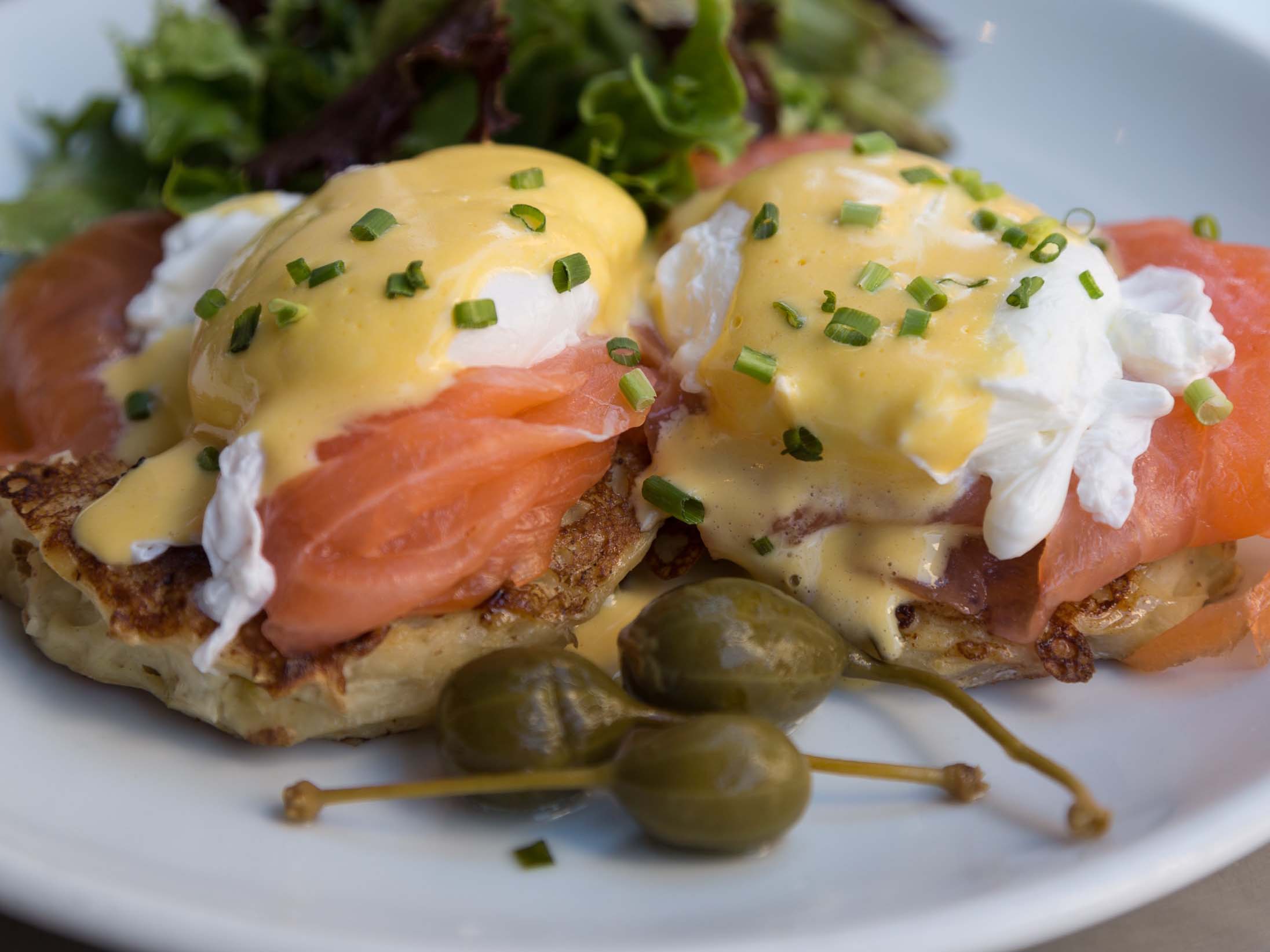 Eggs Benedict dish